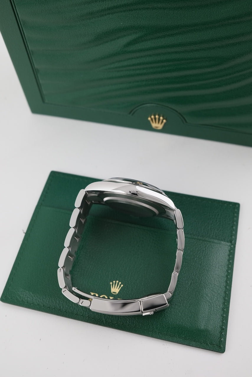 Rolex Explorer 40 224270 - Detailed view 5
