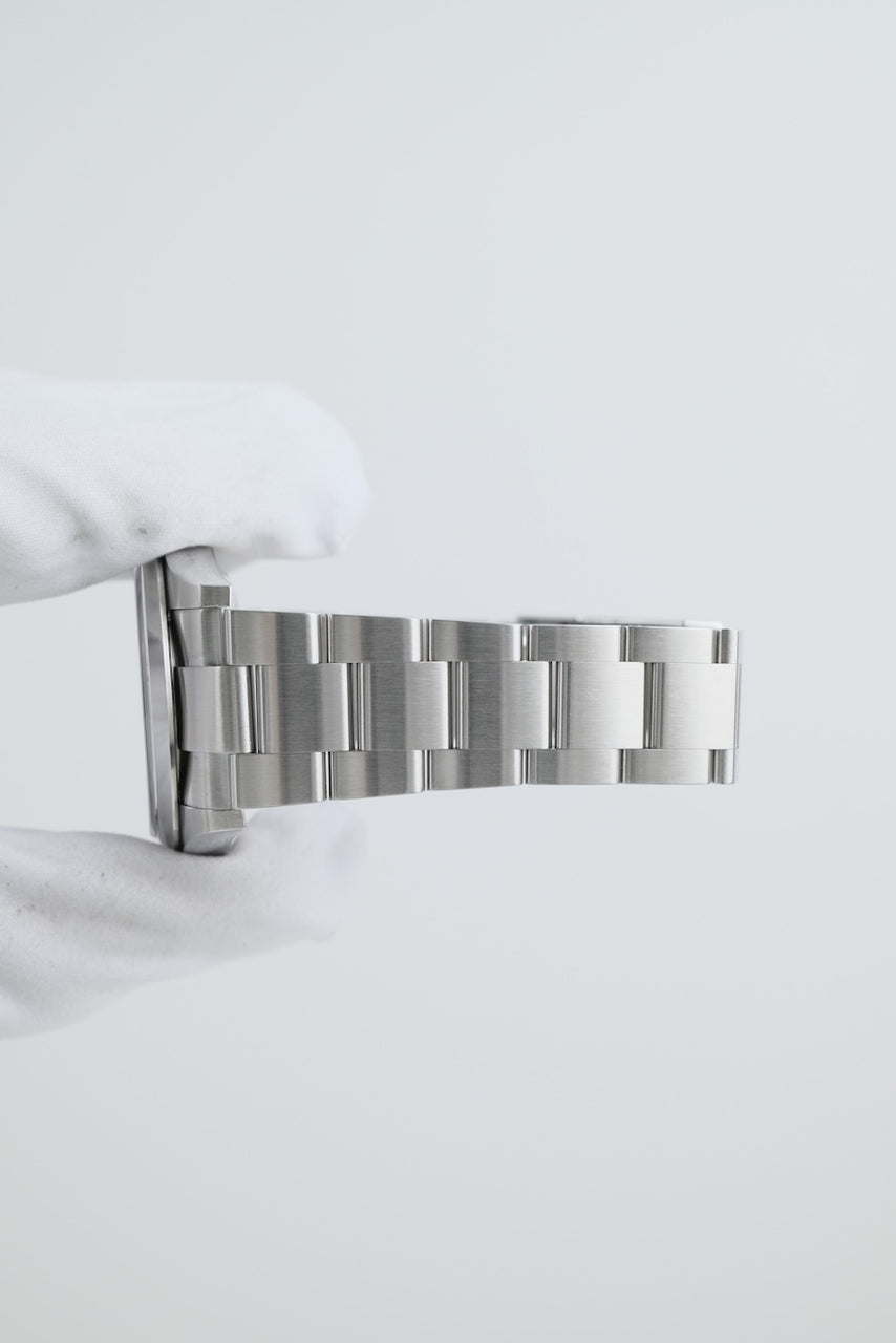 Rolex Explorer 40 224270 - Detailed view 7