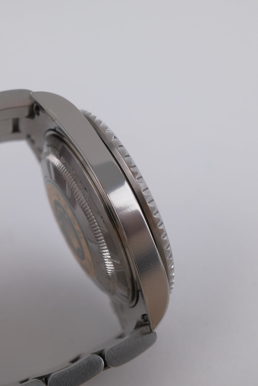 Rolex Submariner Date Kermit 16610LV - Detail view 5