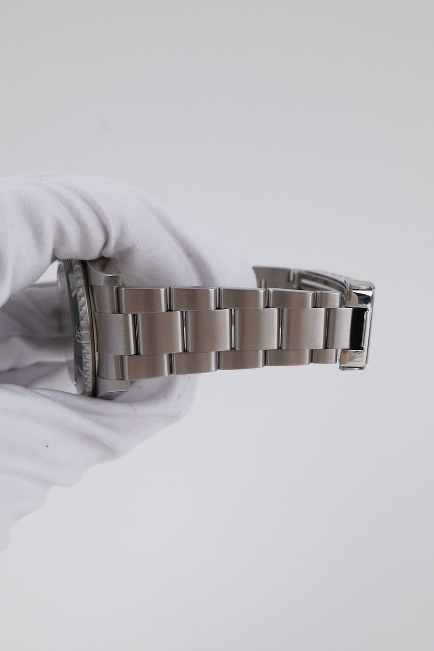 Rolex Submariner Date Kermit 16610LV - Detail view 9