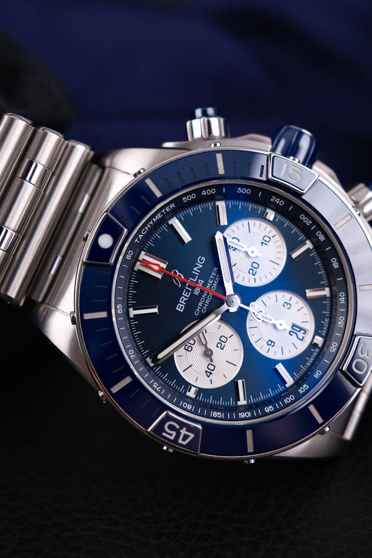 Breitling Super Chronomat B01 44 AB0136 - Detailansicht 1