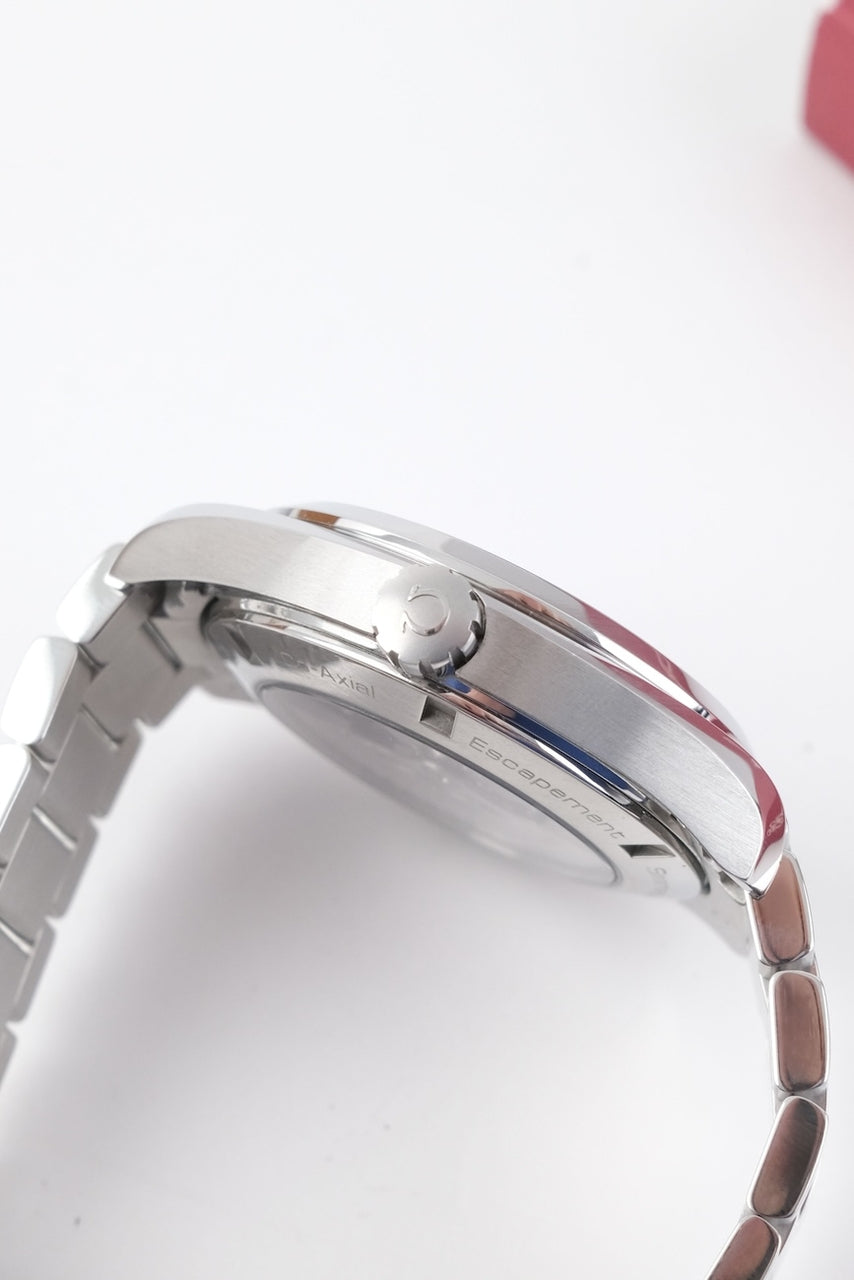 Omega Seamaster Aqua Terra GMT 23110432203001 - Detail view 7