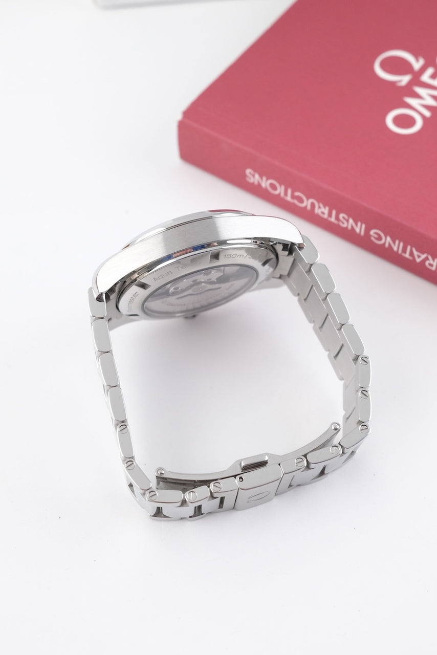 Omega Seamaster Aqua Terra GMT 23110432203001 - Detail view 5