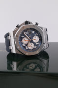 Bild in Galerie-Betrachter laden, Audemars Piguet Royal Oak Offshore Chronograph 26470ST.OO.A027CA.01 - Detail view 2

