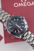 Carica l'immagine nel visualizzatore della galleria, Omega Seamaster Planet Ocean 21530442103001 - Detail view 1
