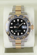 Bild in Galerie-Betrachter laden, Rolex GMT-Master II 116713LN - Detail view 2
