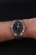 Bild in Galerie-Betrachter laden, Omega Seamaster Aqua Terra GMT 23110432201001 - Detailansicht 13
