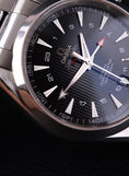 Bild in Galerie-Betrachter laden, Omega Seamaster Aqua Terra GMT 23110432201001 - Detailansicht 7
