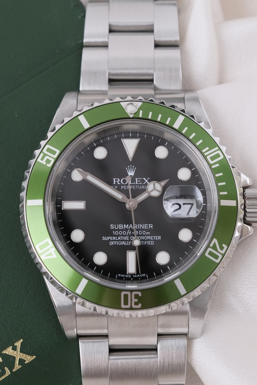 Rolex Submariner Date 16610LV - detailed view 5