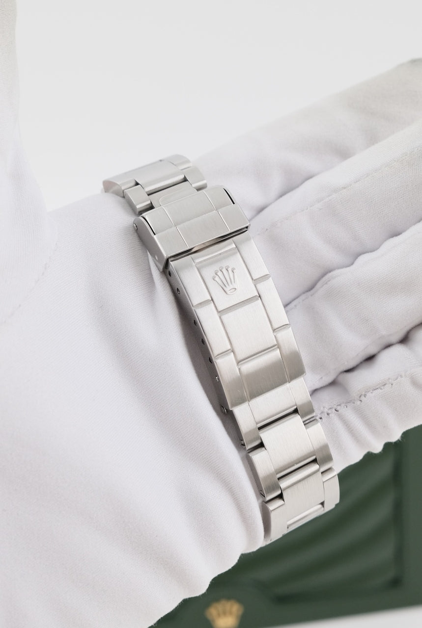 Rolex Submariner Date 16610LV - detailed view 8