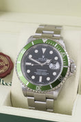 Load image into gallery viewer, Rolex Submariner Date 16610LV - Detailed view 3
