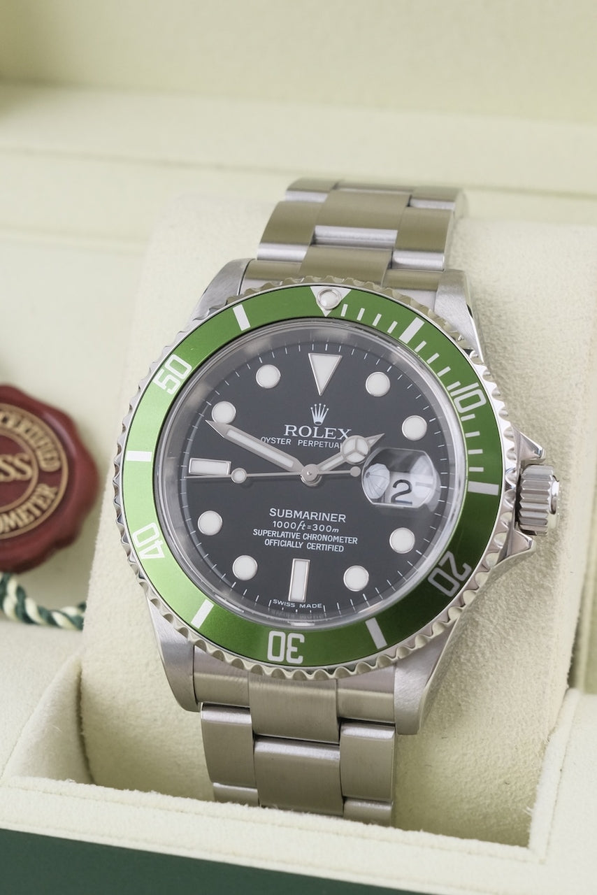Rolex Submariner Date 16610LV - Detailed view 3