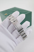 Carica l'immagine nel visualizzatore della galleria, Rolex Submariner Date 116610LV - Detailansicht 8
