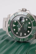 Carica l'immagine nel visualizzatore della galleria, Rolex Submariner Date 116610LV - Thumbnail

