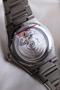 Cargar la imagen en la vista de la galería, Girard Perregaux Laureato 81010-11-131-11A - Detailansicht 10
