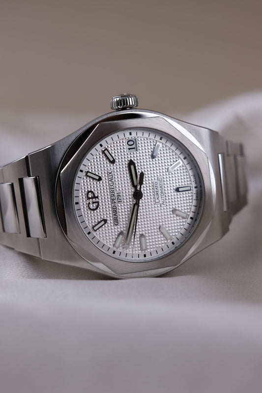 Girard Perregaux Laureato 81010-11-131-11A - Detailansicht 1