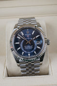 Load image into gallery viewer, Rolex Sky-Dweller 326934 - Detailed view 3
