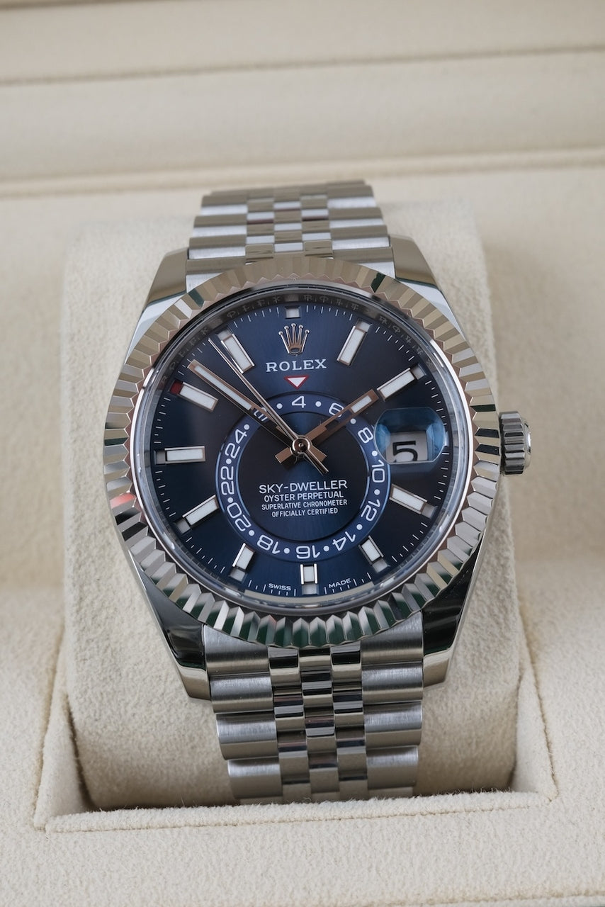 Rolex Sky-Dweller 326934 - Detailed view 3