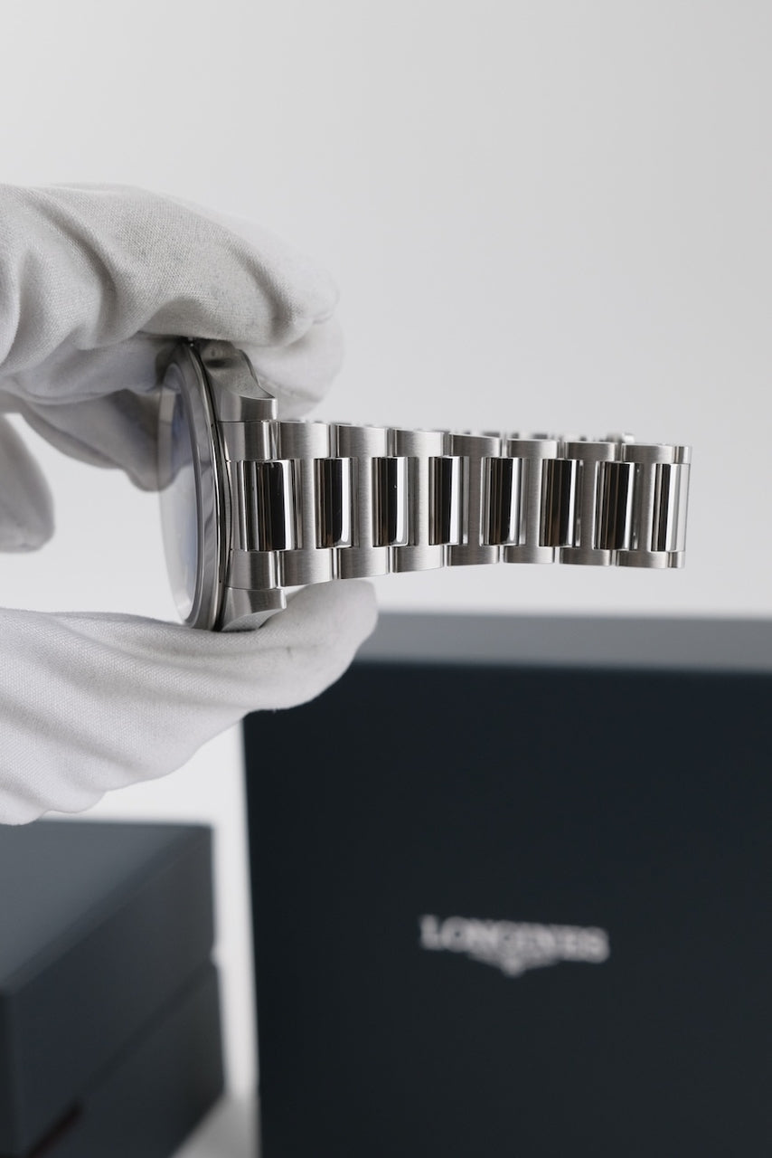 Longines Conquest L38304906 - Vue détaillée 9