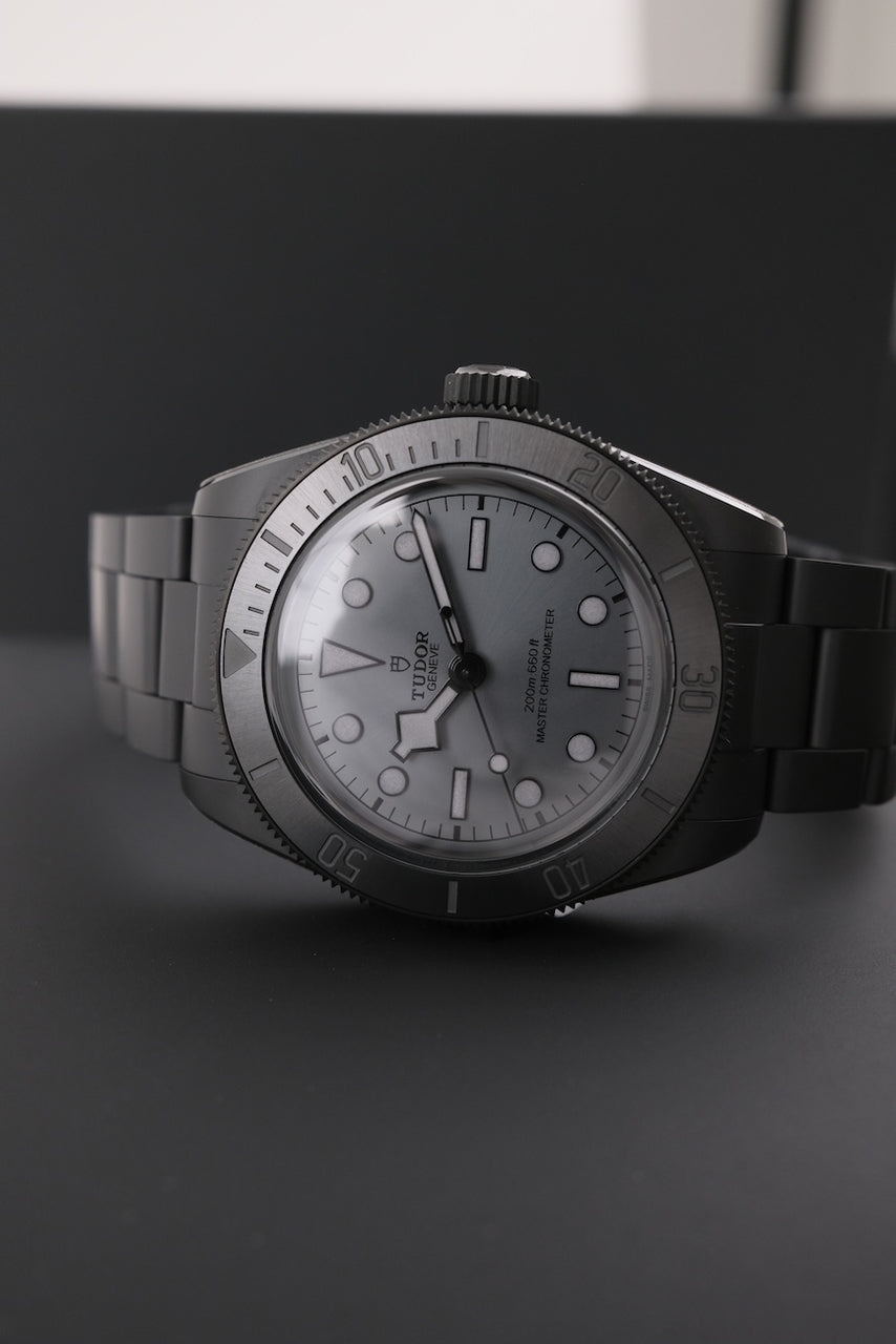 Tudor Black Bay Ceramic 7941A1ACNU - Detailed view 3