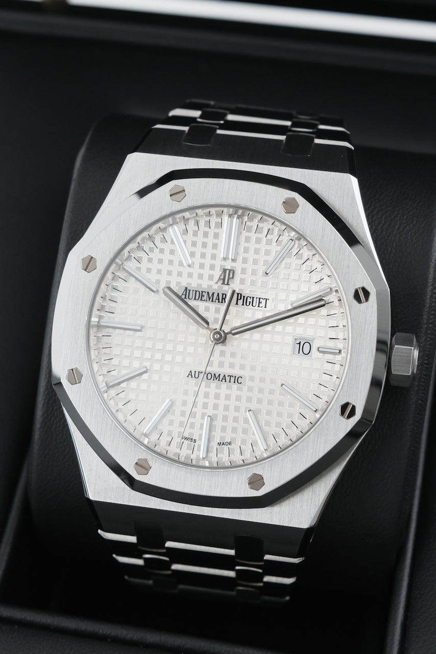 Audemars Piguet Royal Oak 15400ST.OO.1220ST.02.A - Detailansicht 3