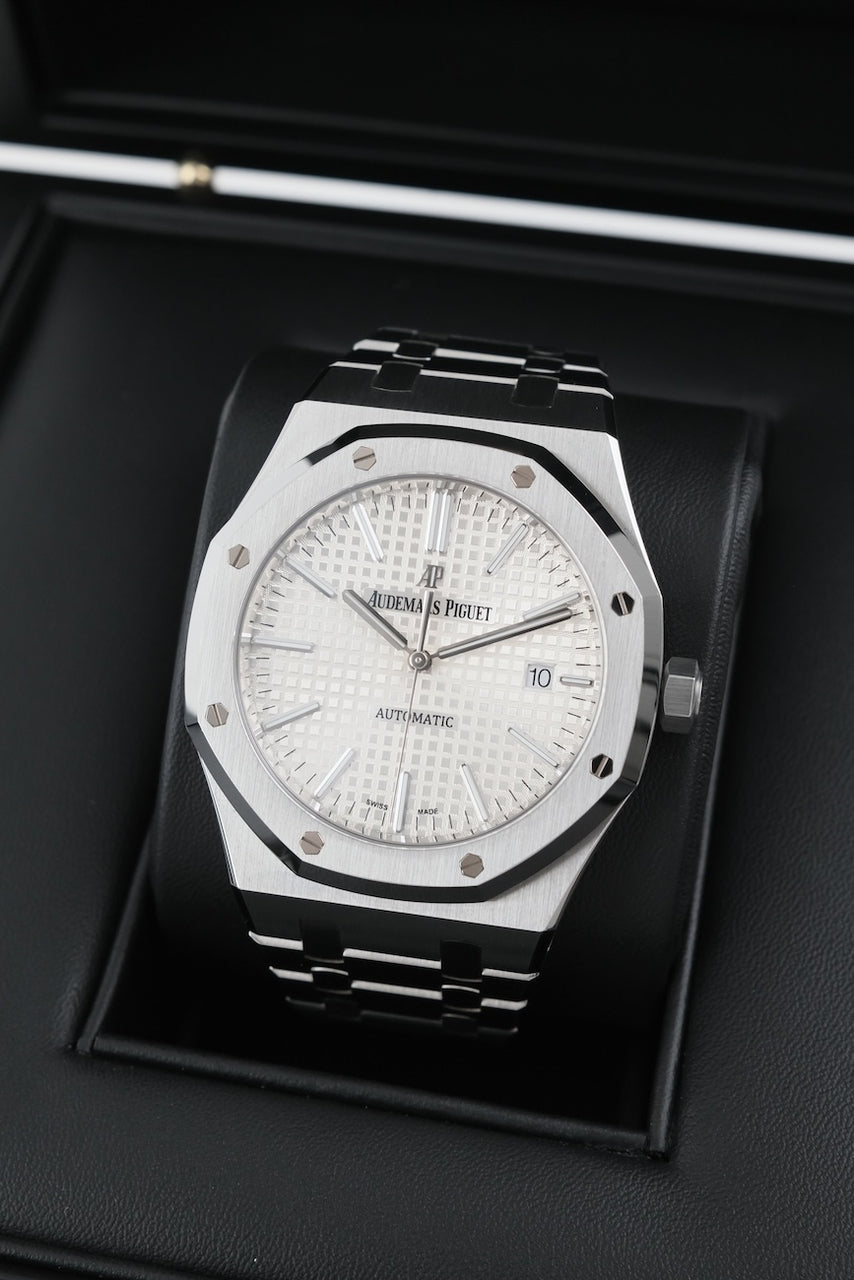 Audemars Piguet Royal Oak 15400ST.OO.1220ST.02.A - Detailansicht 2