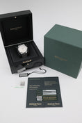 Bild in Galerie-Betrachter laden, Audemars Piguet Royal Oak 15400ST.OO.1220ST.02.A - Papiere und oder Lieferumfang
