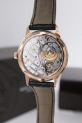 Załaduj obraz do przeglądarki galerii, Patek Philippe Regulator Annual Calendar 5235/50R-001 - Detailansicht 9
