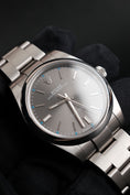 Bild in Galerie-Betrachter laden, Rolex Oyster Perpetual 39 114300 - Detailansicht 2
