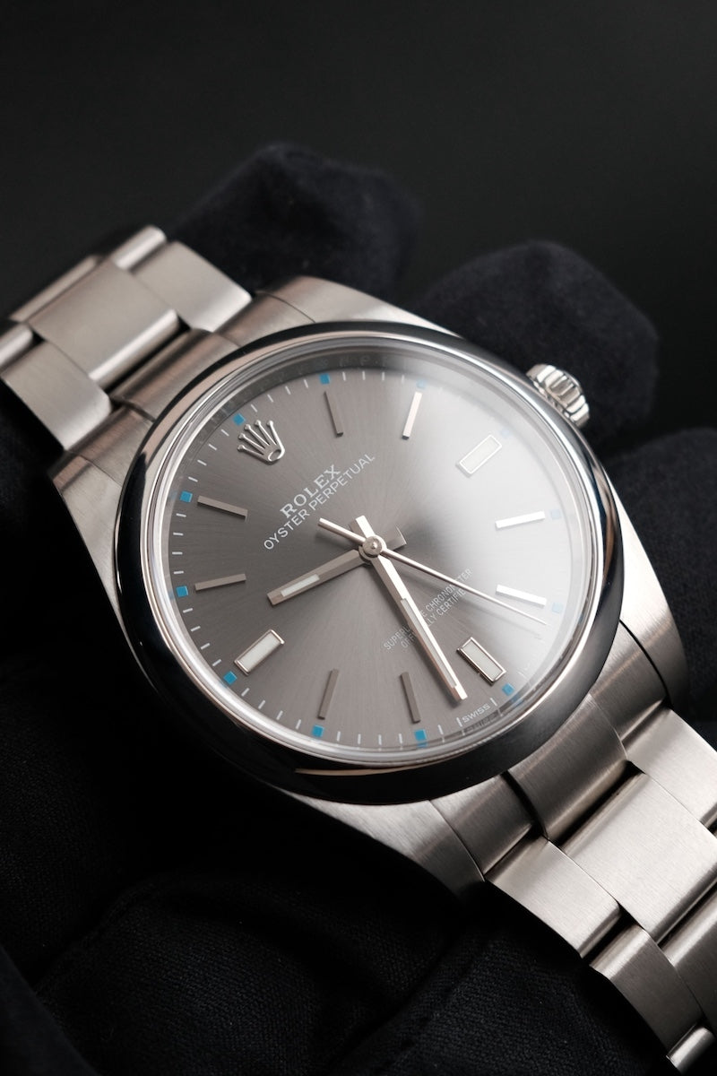 Rolex Oyster Perpetual 39 114300 - Detailansicht 2