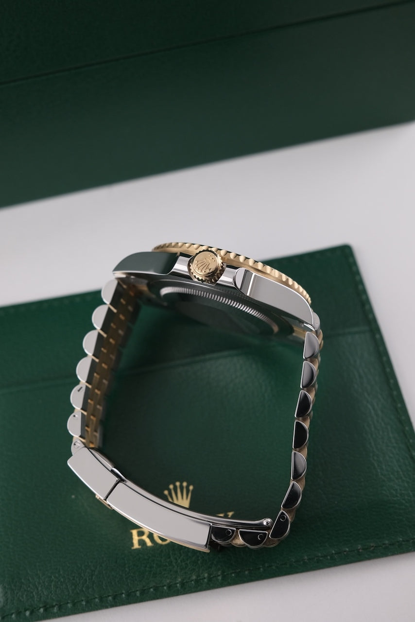 Rolex GMT Master II 126713GRNR - Detailansicht 4