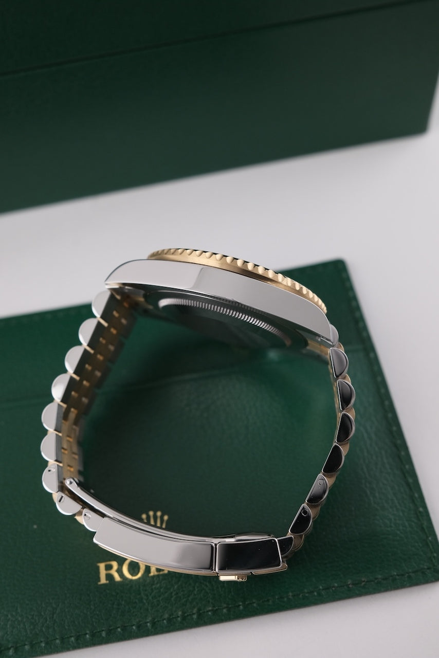 Rolex GMT Master II 126713GRNR - Detailansicht 5