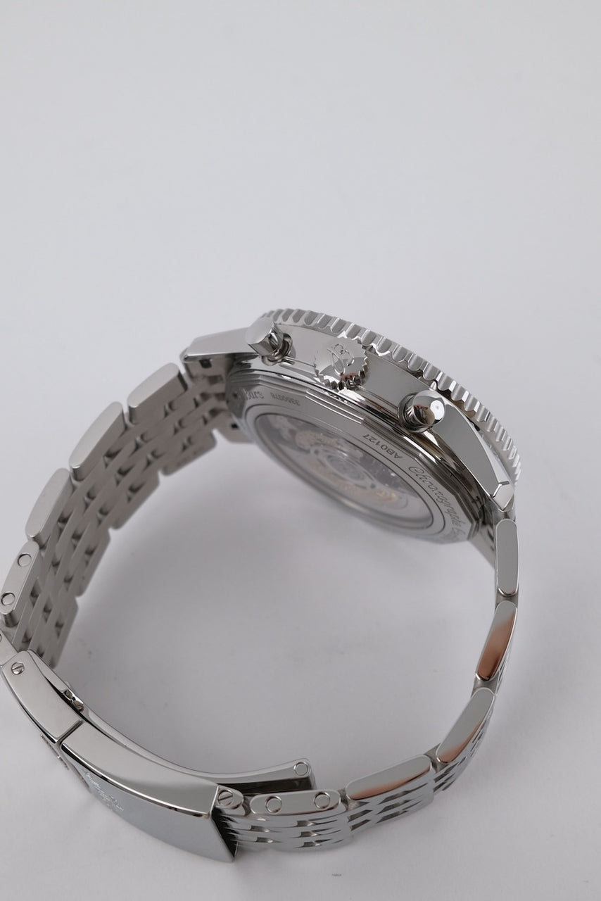 Breitling Navitimer 1 B01 Chronograph AB0127211C1A1 - Detail view 9