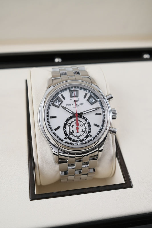 Patek Philippe Chronographe Calendrier Annuel 5960/1A-001 - Vue détaillée 1