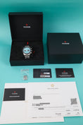 Bild in Galerie-Betrachter laden, Tudor Black Bay Chronograph 79360N-0024 - Papers and documentation
