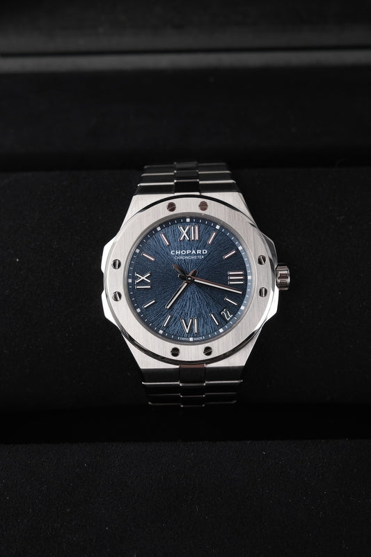 Chopard Alpine Eagle 41mm 298600-3001 - Detail view 1