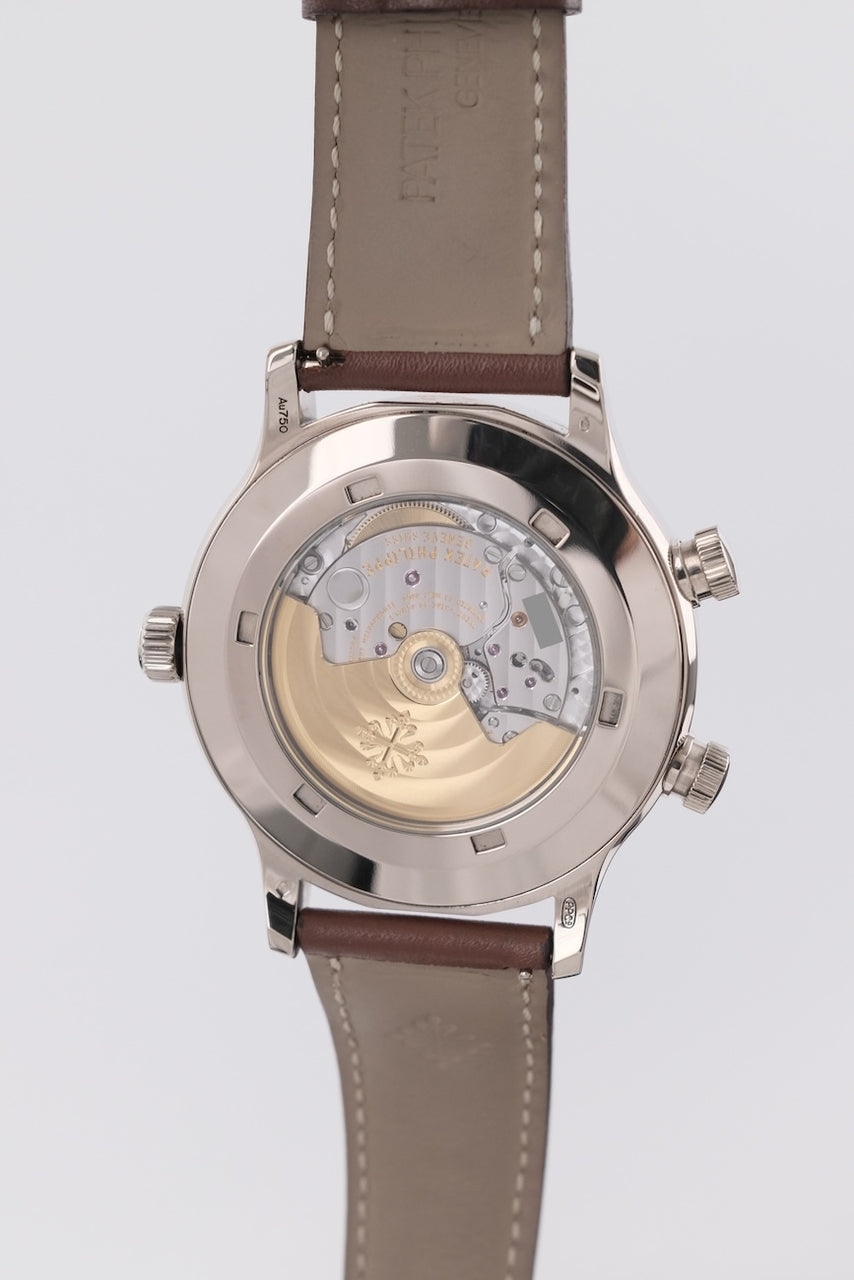 Patek Philippe Calatrava Pilot Travel Time 5524G-001 - Detailansicht 6