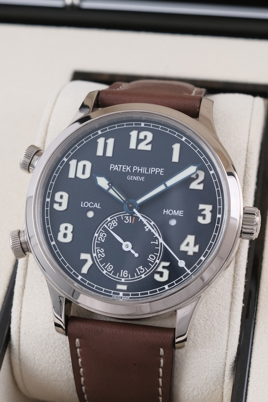 Patek Philippe Calatrava Pilot Travel Time 5524G-001 - Detailansicht 2