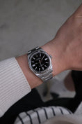 Załaduj obraz do przeglądarki galerii, Rolex Oyster Perpetual 41 134300 - Detailansicht 10
