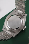 Załaduj obraz do przeglądarki galerii, Rolex Oyster Perpetual 41 134300 - Detailansicht 9
