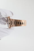 Carica l'immagine nel visualizzatore della galleria, Patek Philippe Nautilus 5711/1R-001 - vista dettagliata 11
