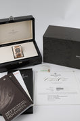 Carica l'immagine nel visualizzatore della galleria, Patek Philippe Nautilus 5711/1R-001 - documenti e/o volume di consegna
