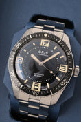 Bild in Galerie-Betrachter laden, Oris Divers Sixty Five 60th Anniversary Edition 01 733 7772 4034 - Detailansicht 1
