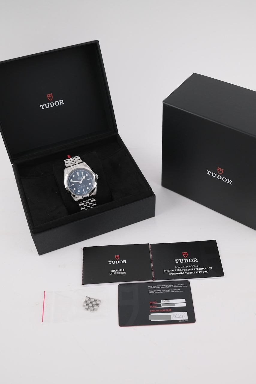 Tudor Black Bay One 41 M79680-0002 - Papiere und oder Lieferumfang
