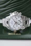 Load image into gallery viewer, Rolex Daytona 116520 - Detailed view 3
