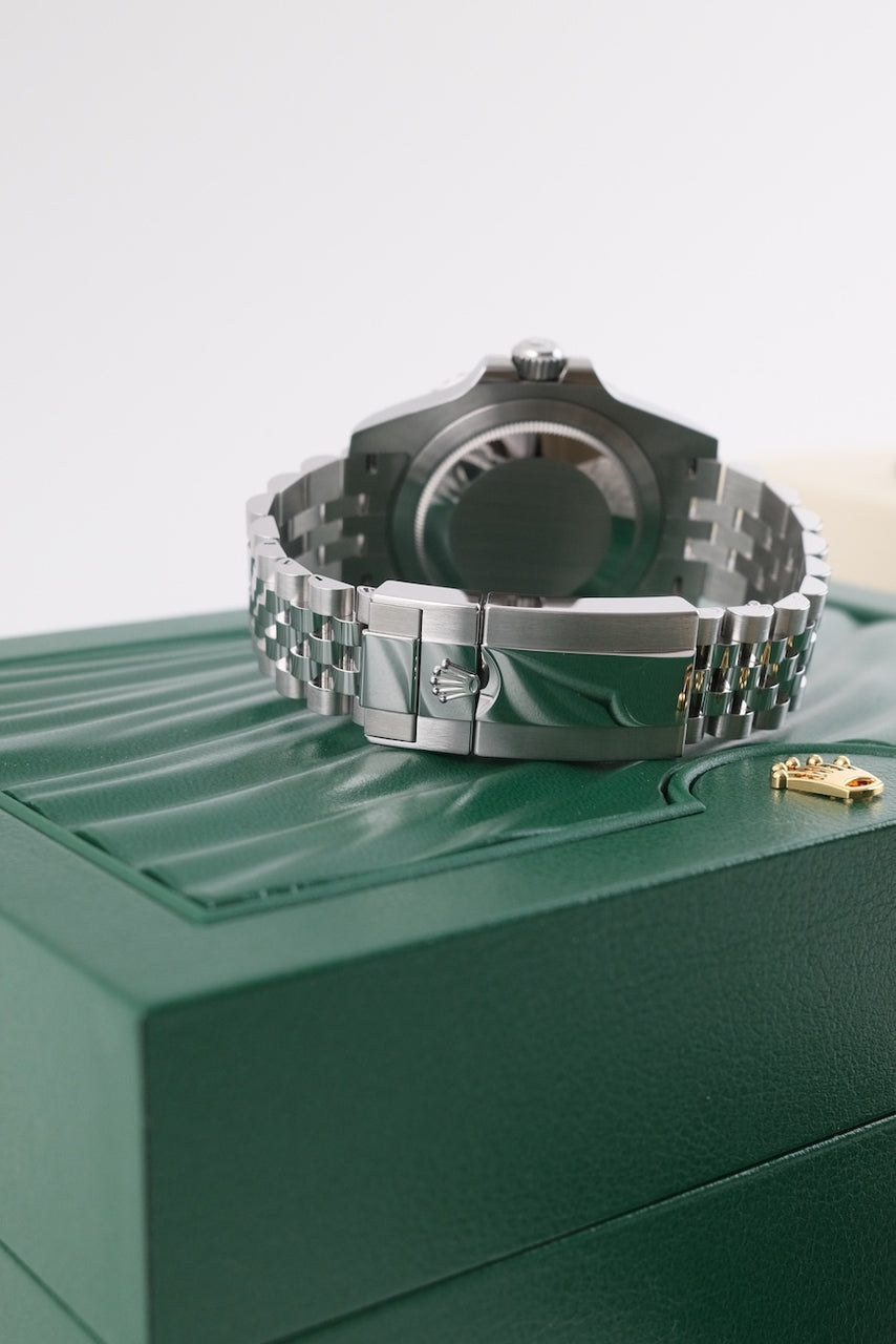 Rolex GMT-Master II 126710GRNR - Detailansicht 8