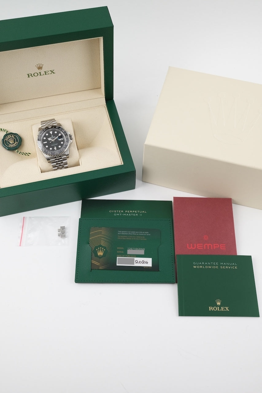 Rolex GMT-Master II 126710GRNR - Papiere und oder Lieferumfang