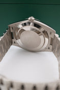 Carica l'immagine nel visualizzatore della galleria, Rolex Day-Date 40 228239 - Vista dettagliata 10
