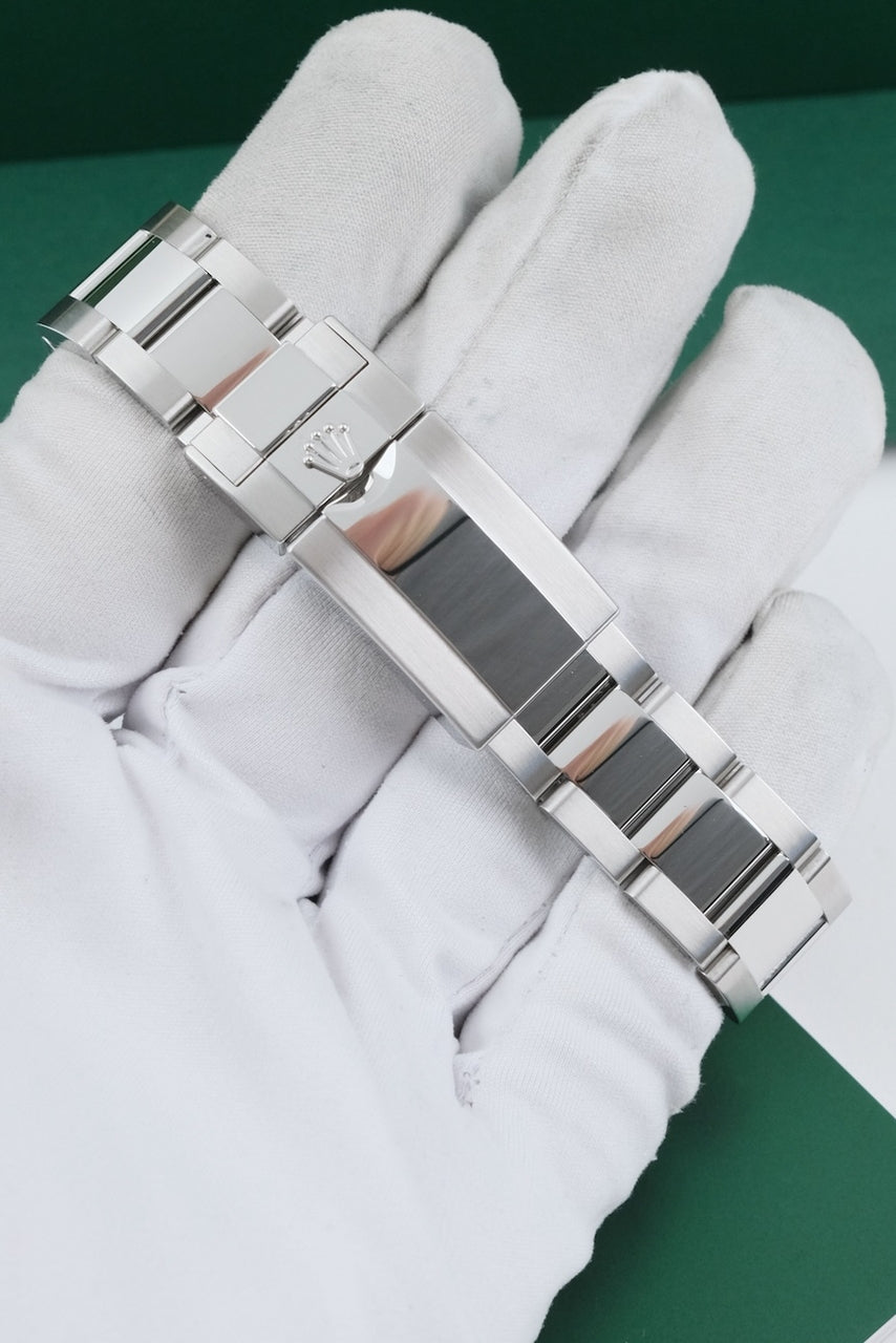 Rolex GMT Master II 126720VTNR - detailed view 7