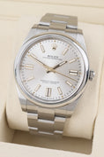 Załaduj obraz do przeglądarki galerii, Rolex Oyster Perpetual 41 124300 - Detailansicht 2
